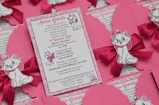 Invitatie Botez cu Plic si Fundita, tema Pisicile Aristocrate - Model B122