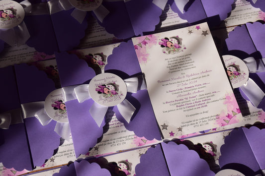 Invitatie Botez cu Plic si Fundita, tema Minnie - Model B130