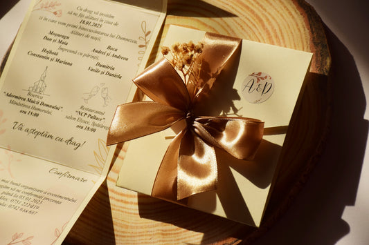 Invitatie-nunta-cu-flori-naturale--Atelierul-de-Hartie-2026-